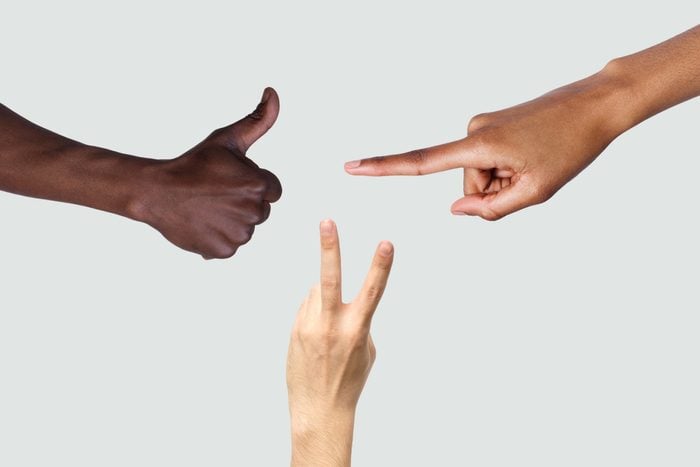 ЗНАЧЕЊЕТО НА ГЕСТОВИТЕ СО РАЦЕТЕ НИЗ СВЕТОТ